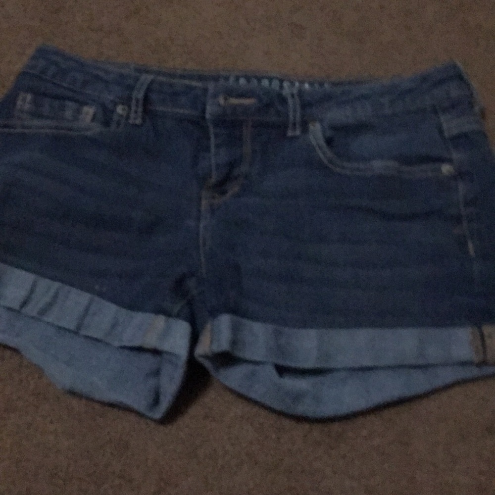 dark washed jegging shorts